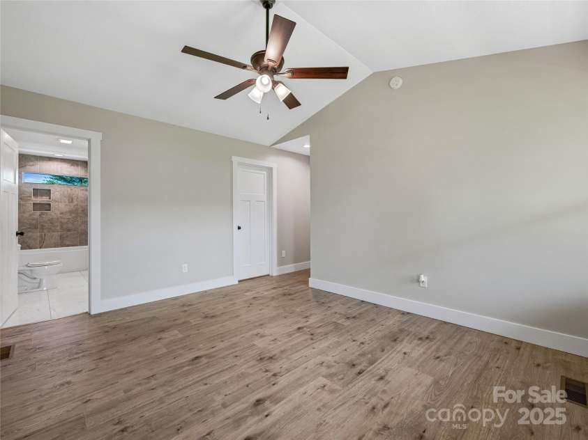 140 Murphy Hill Road, Weaverville, NC 28787.  MLS# CAR4252060, YatesRealty ID 14212. 