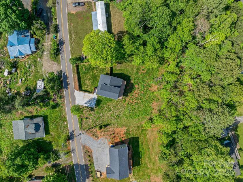 140 Murphy Hill Road, Weaverville, NC 28787.  MLS# CAR4252060, YatesRealty ID 14212. 