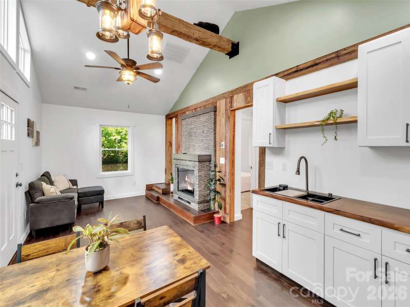 535 Hemlock Loop, Maggie Valley, NC 28751.  MLS# CAR4373027, YatesRealty ID 14213. 