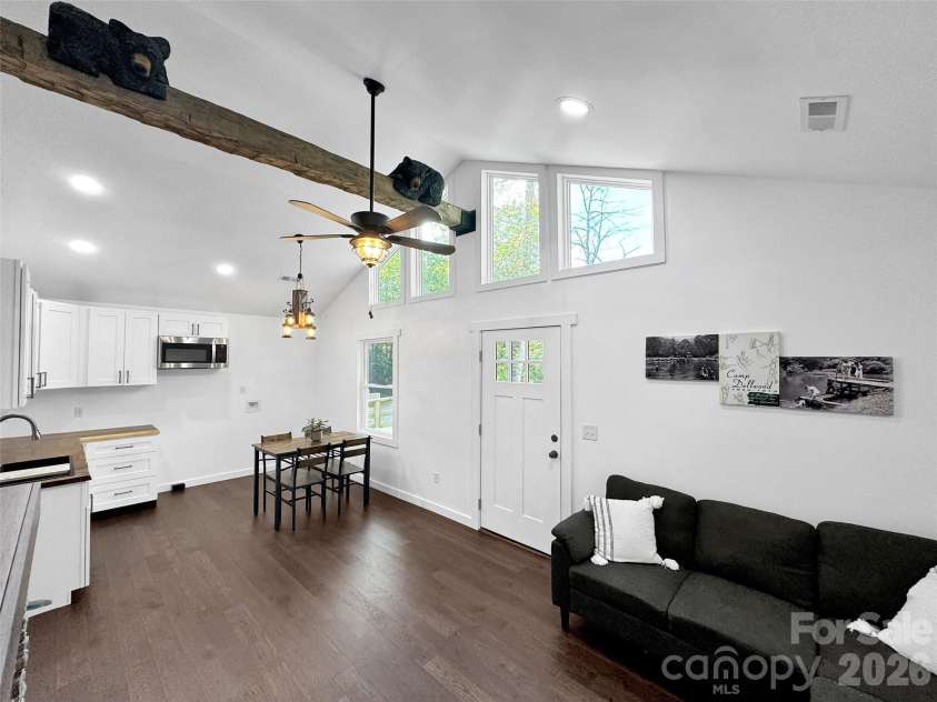 535 Hemlock Loop, Maggie Valley, NC 28751.  MLS# CAR4373027, YatesRealty ID 14213. 