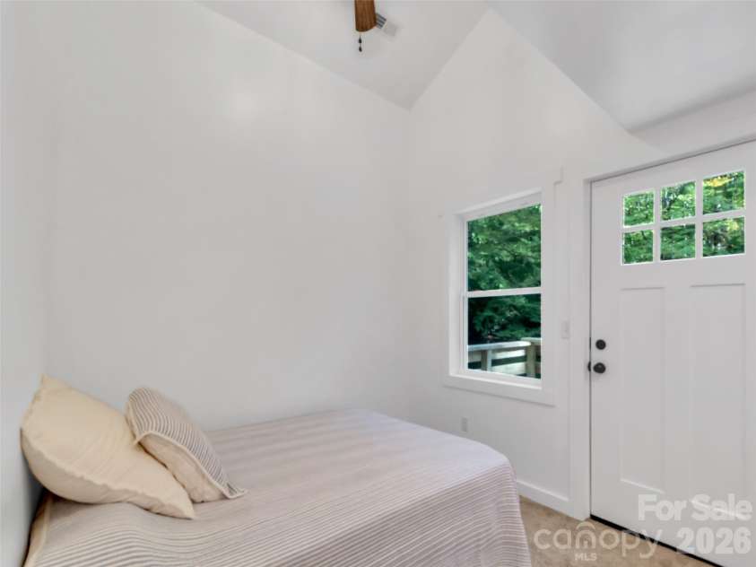 535 Hemlock Loop, Maggie Valley, NC 28751.  MLS# CAR4373027, YatesRealty ID 14213. 