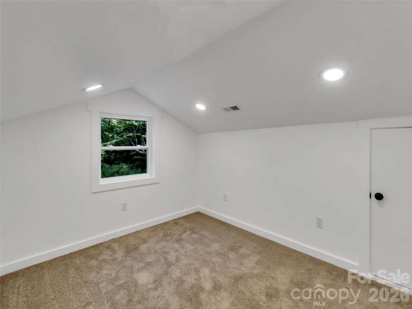 535 Hemlock Loop, Maggie Valley, NC 28751.  MLS# CAR4373027, YatesRealty ID 14213. 