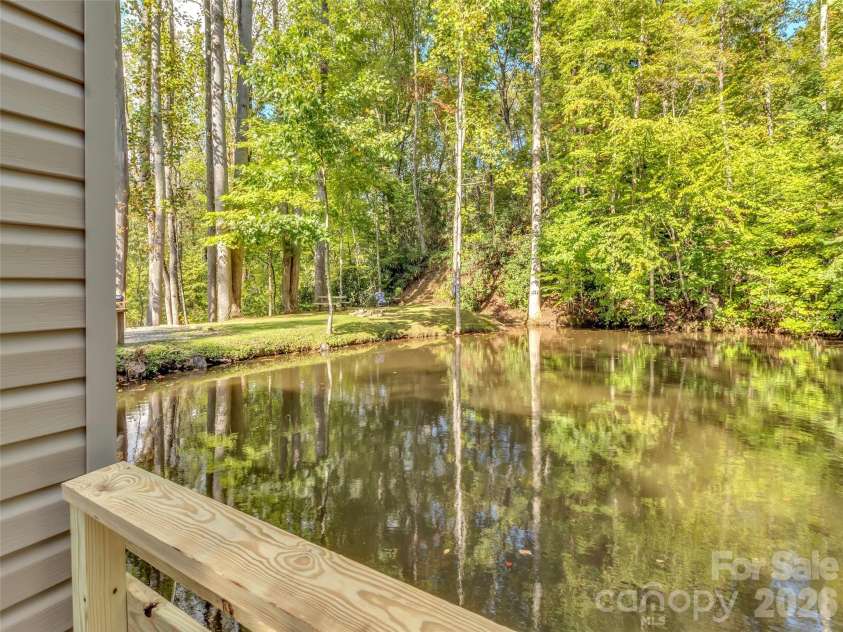 535 Hemlock Loop, Maggie Valley, NC 28751.  MLS# CAR4373027, YatesRealty ID 14213. 