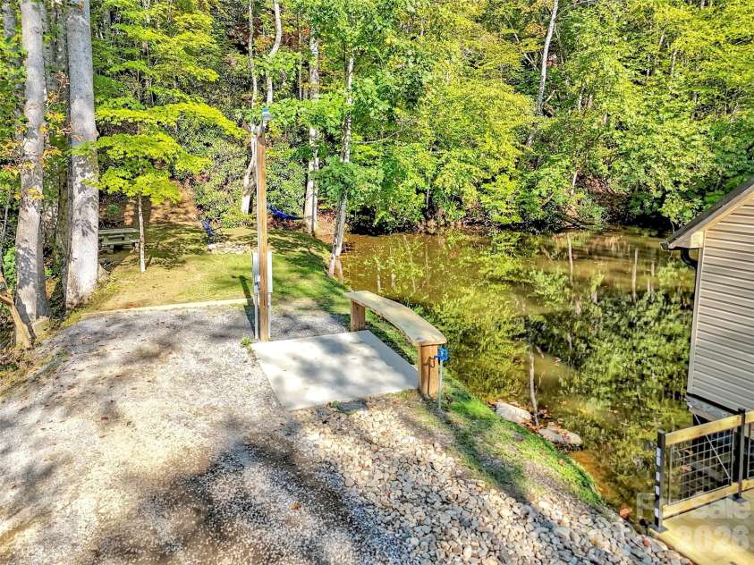 535 Hemlock Loop, Maggie Valley, NC 28751.  MLS# CAR4373027, YatesRealty ID 14213. 