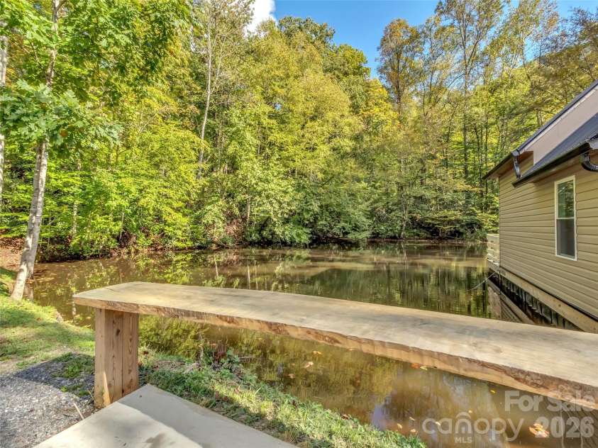 535 Hemlock Loop, Maggie Valley, NC 28751.  MLS# CAR4373027, YatesRealty ID 14213. 