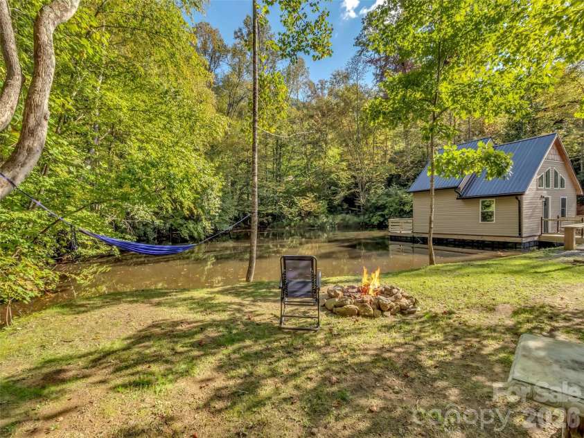 535 Hemlock Loop, Maggie Valley, NC 28751.  MLS# CAR4373027, YatesRealty ID 14213. 