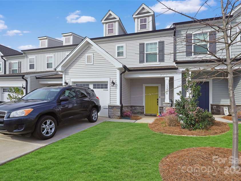 13024 Suncreek Terrace, Charlotte, NC 28214.  MLS# CAR4236006, YatesRealty ID 14214. 