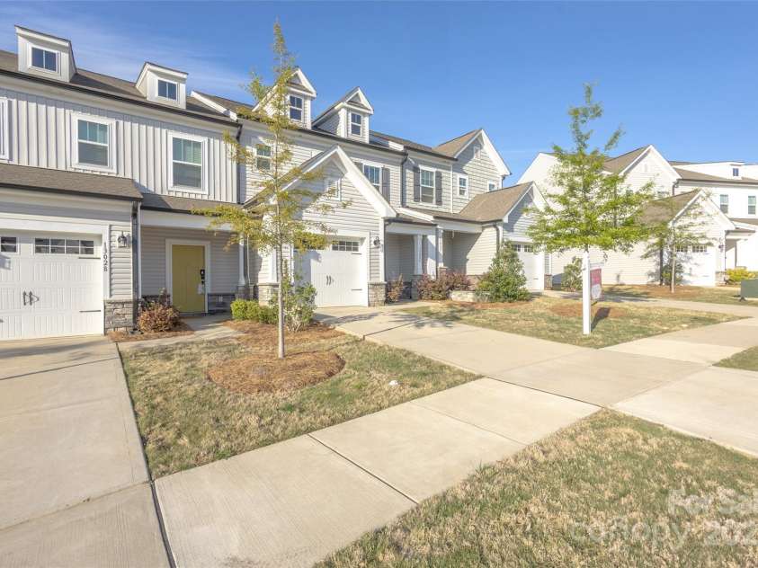 13024 Suncreek Terrace, Charlotte, NC 28214.  MLS# CAR4236006, YatesRealty ID 14214. 