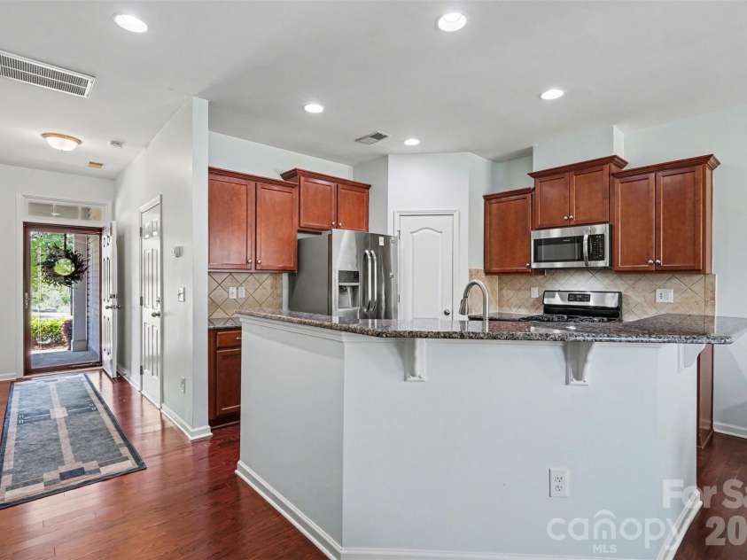 3297 Yarmouth Lane, Gastonia, NC 28056.  MLS# CAR4371230, YatesRealty ID 14214. 