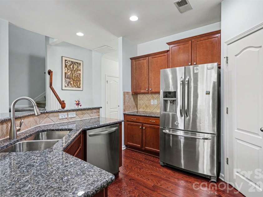 3297 Yarmouth Lane, Gastonia, NC 28056.  MLS# CAR4371230, YatesRealty ID 14214. 