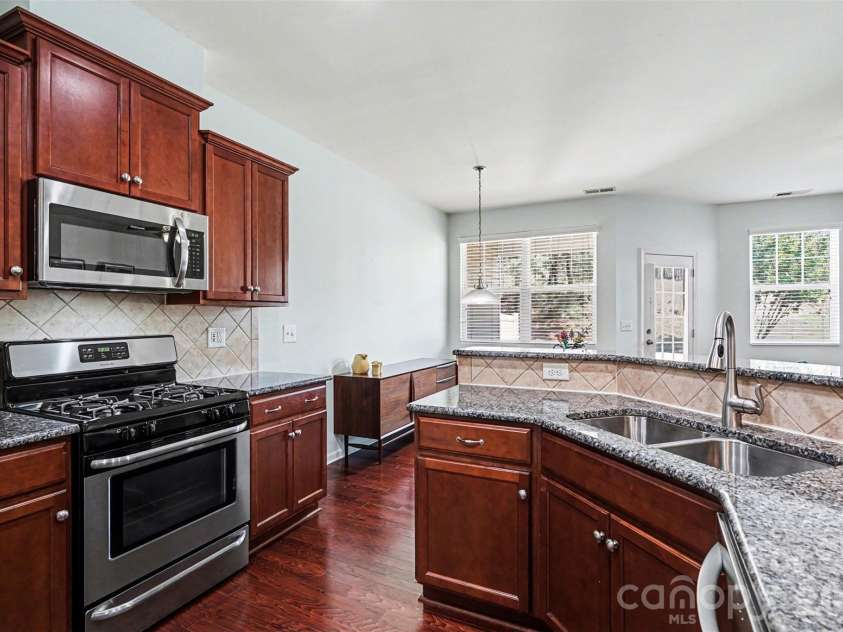 3297 Yarmouth Lane, Gastonia, NC 28056.  MLS# CAR4371230, YatesRealty ID 14214. 