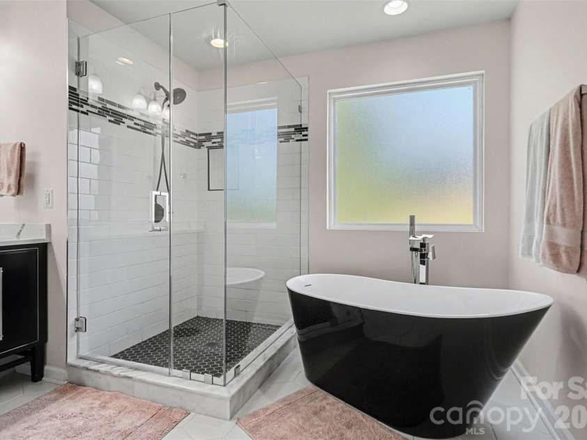 3297 Yarmouth Lane, Gastonia, NC 28056.  MLS# CAR4371230, YatesRealty ID 14214. 