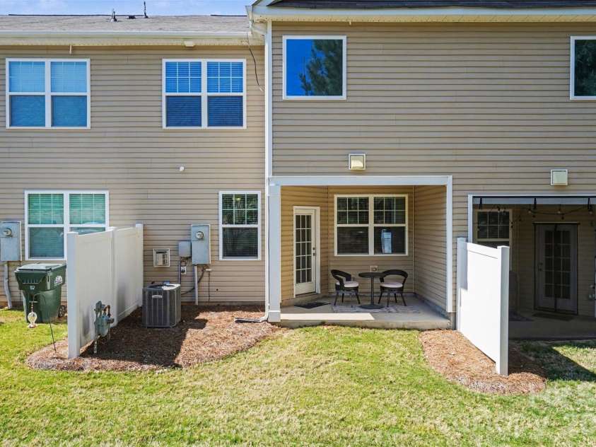 3297 Yarmouth Lane, Gastonia, NC 28056.  MLS# CAR4371230, YatesRealty ID 14214. 
