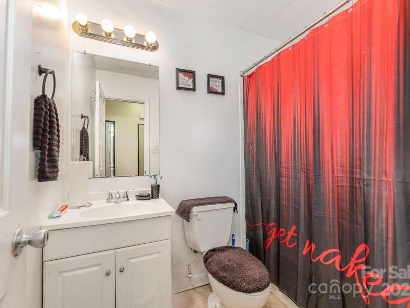 1131 Laurel Street, Salisbury, NC 28144.  MLS# CAR4246345, YatesRealty ID 14215. Guest Bathroom