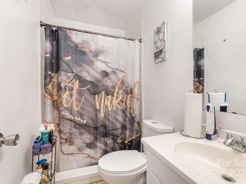 1131 Laurel Street, Salisbury, NC 28144.  MLS# CAR4246345, YatesRealty ID 14215. Primary Bedroom Bathroom