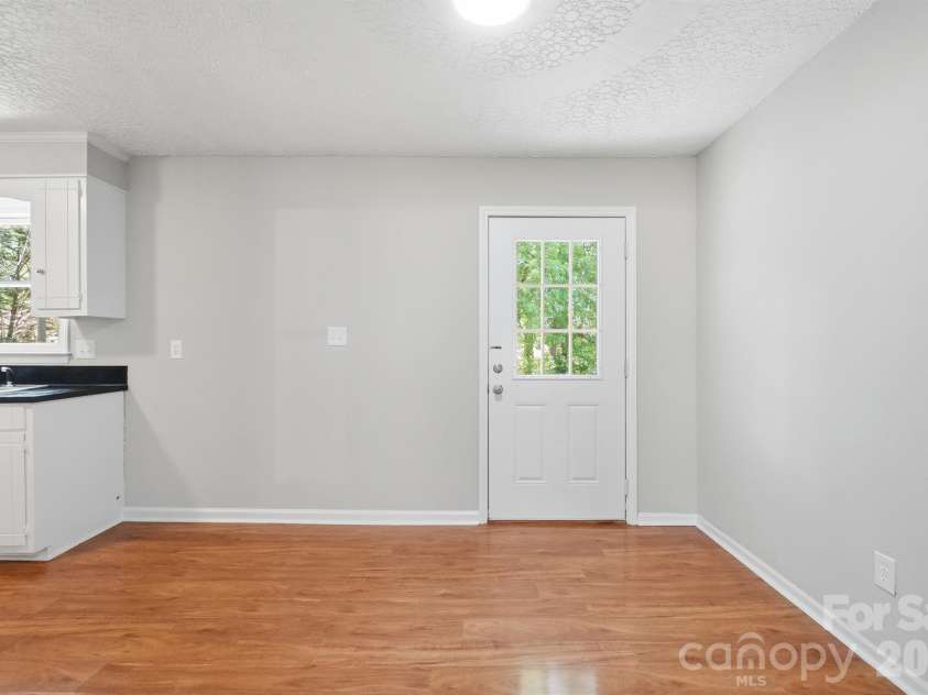 806 Laurel Street, Lincolnton, NC 28092.  MLS# CAR4370329, YatesRealty ID 14215. 