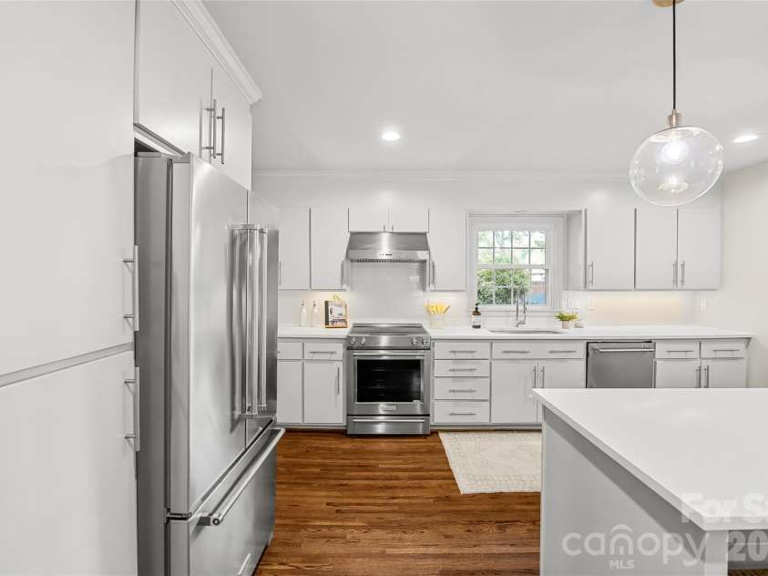 5145 Lansing Drive, Charlotte, NC 28270.  MLS# CAR4371844, YatesRealty ID 14216. Kitchen