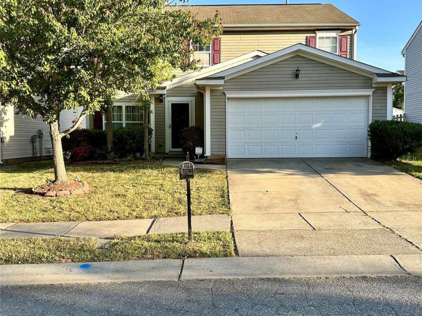 4722 Mortonhall Road, Charlotte, NC 28215.  MLS# CAR4372865, YatesRealty ID 14217. 