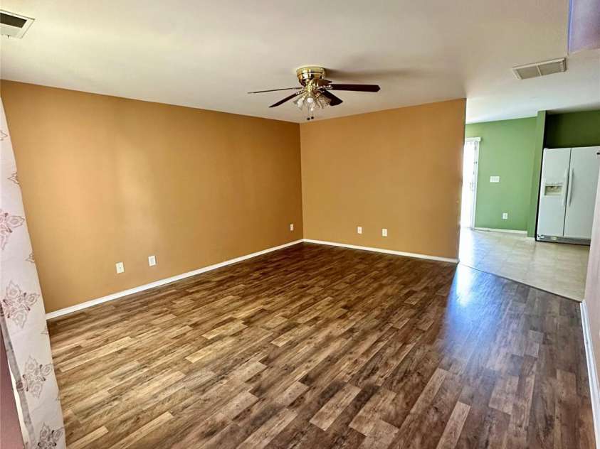 4722 Mortonhall Road, Charlotte, NC 28215.  MLS# CAR4372865, YatesRealty ID 14217. 