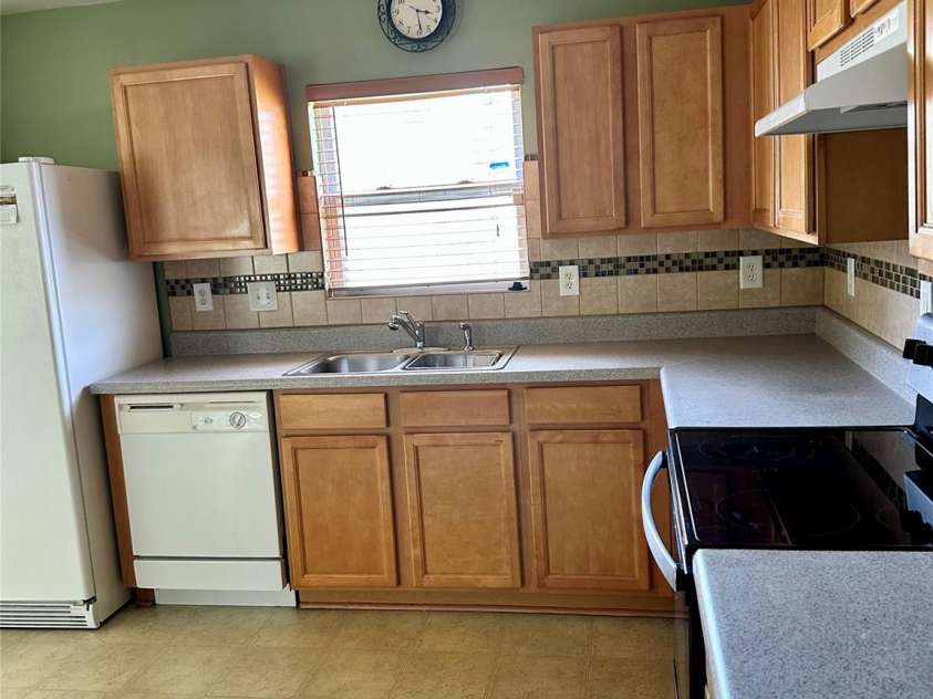 4722 Mortonhall Road, Charlotte, NC 28215.  MLS# CAR4372865, YatesRealty ID 14217. 