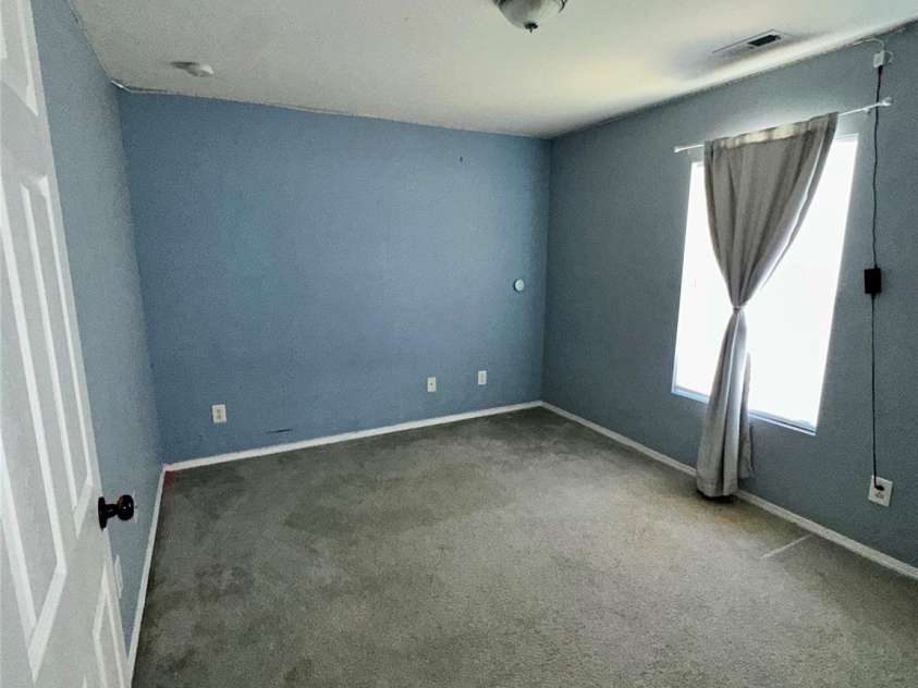 4722 Mortonhall Road, Charlotte, NC 28215.  MLS# CAR4372865, YatesRealty ID 14217. 