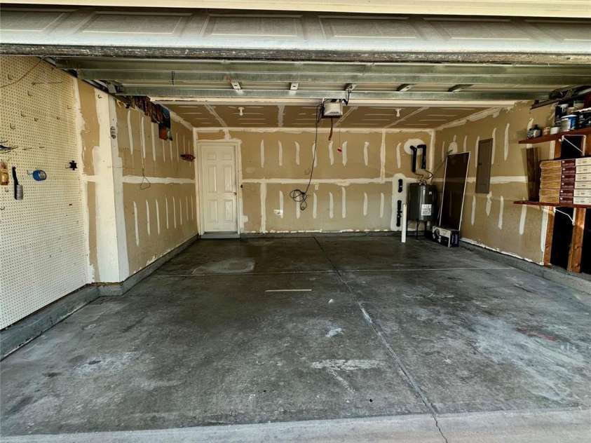 4722 Mortonhall Road, Charlotte, NC 28215.  MLS# CAR4372865, YatesRealty ID 14217. 
