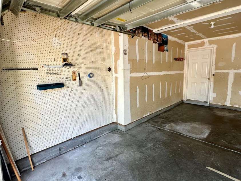 4722 Mortonhall Road, Charlotte, NC 28215.  MLS# CAR4372865, YatesRealty ID 14217. 