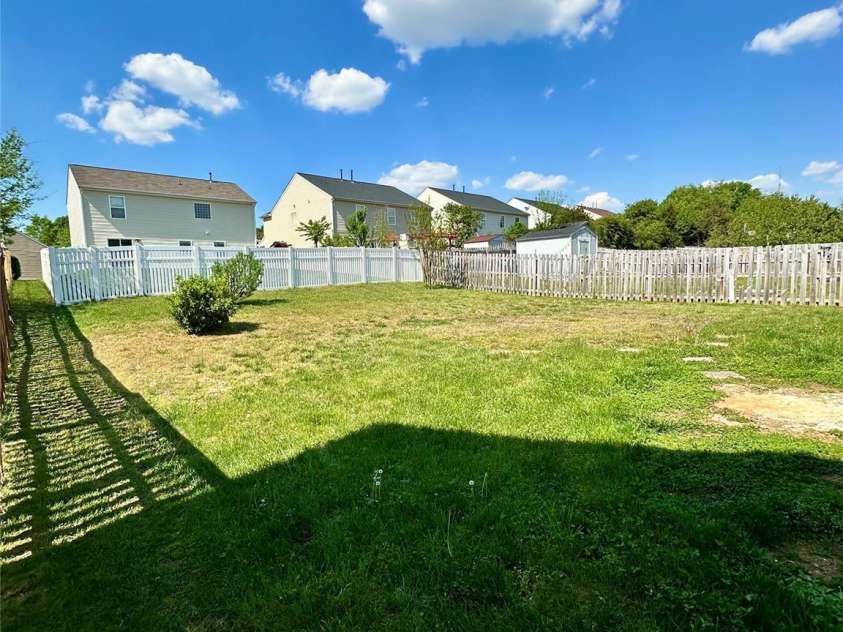 4722 Mortonhall Road, Charlotte, NC 28215.  MLS# CAR4372865, YatesRealty ID 14217. 