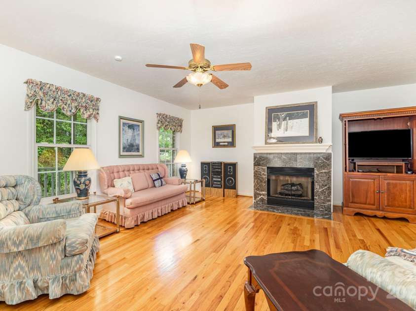 302 6th Street, Conover, NC 28613.  MLS# CAR4253080, YatesRealty ID 14218. 