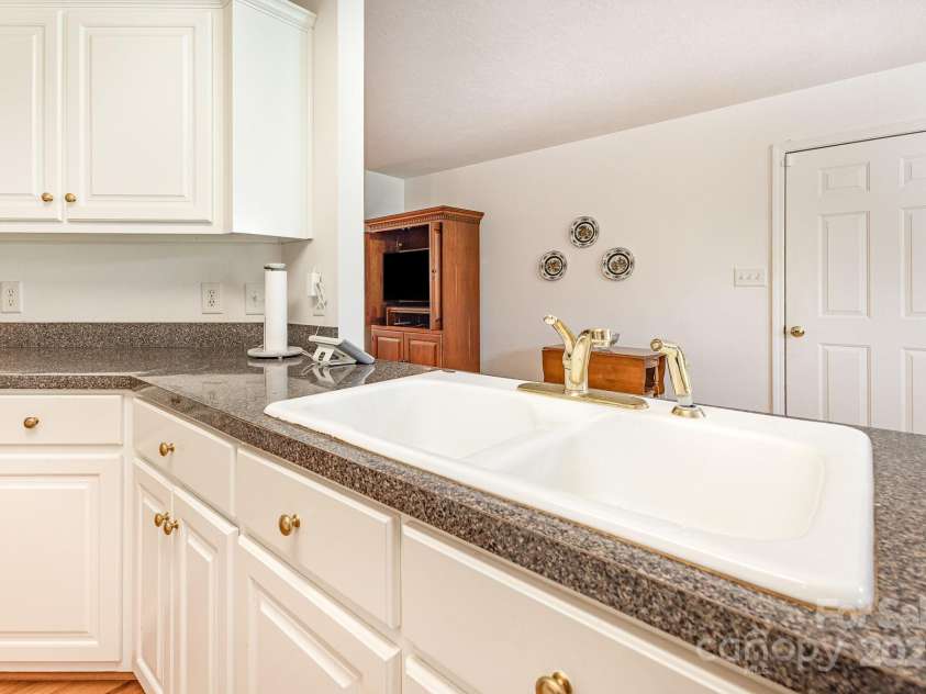 302 6th Street, Conover, NC 28613.  MLS# CAR4253080, YatesRealty ID 14218. 