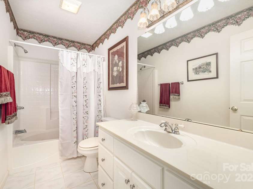 302 6th Street, Conover, NC 28613.  MLS# CAR4253080, YatesRealty ID 14218. 