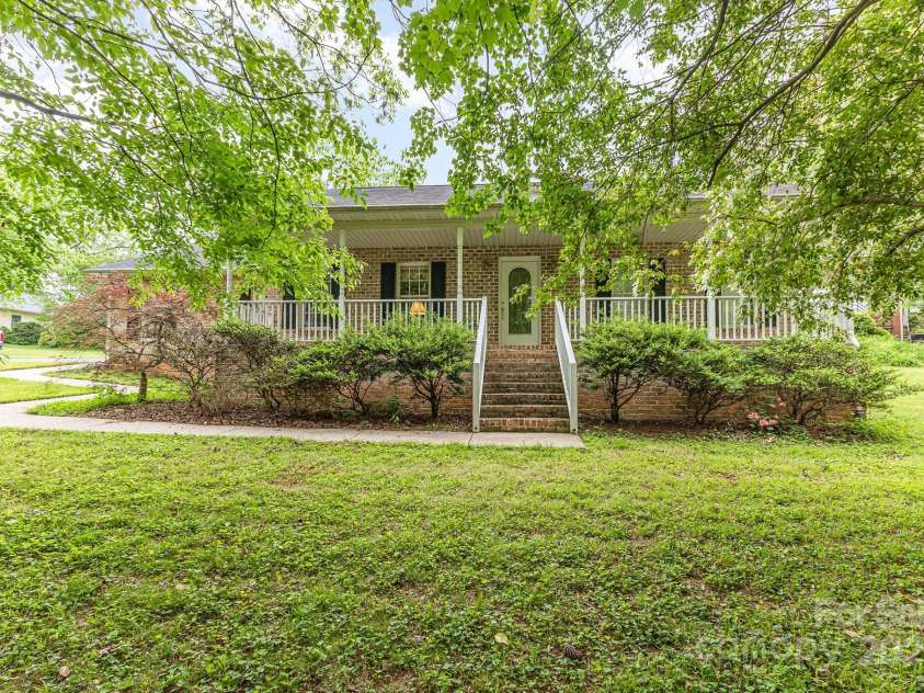 302 6th Street, Conover, NC 28613.  MLS# CAR4253080, YatesRealty ID 14218. 