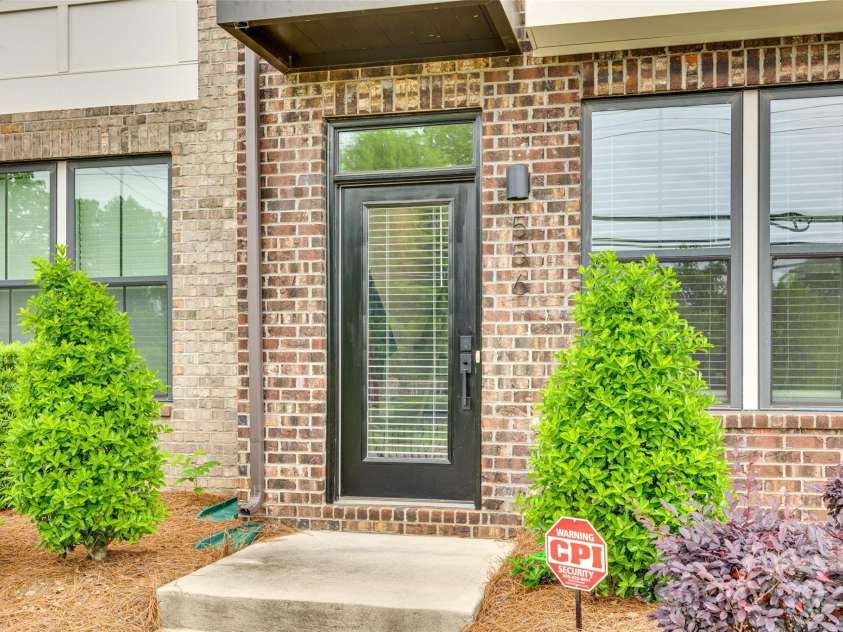 556 Billingsley Road, Charlotte, NC 28211.  MLS# CAR4255590, YatesRealty ID 14219. 