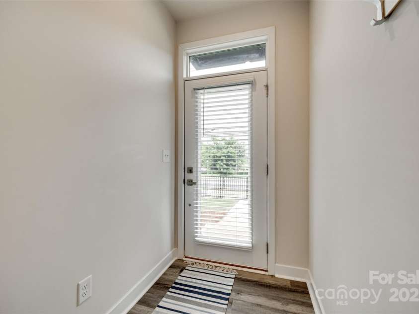 556 Billingsley Road, Charlotte, NC 28211.  MLS# CAR4255590, YatesRealty ID 14219. 