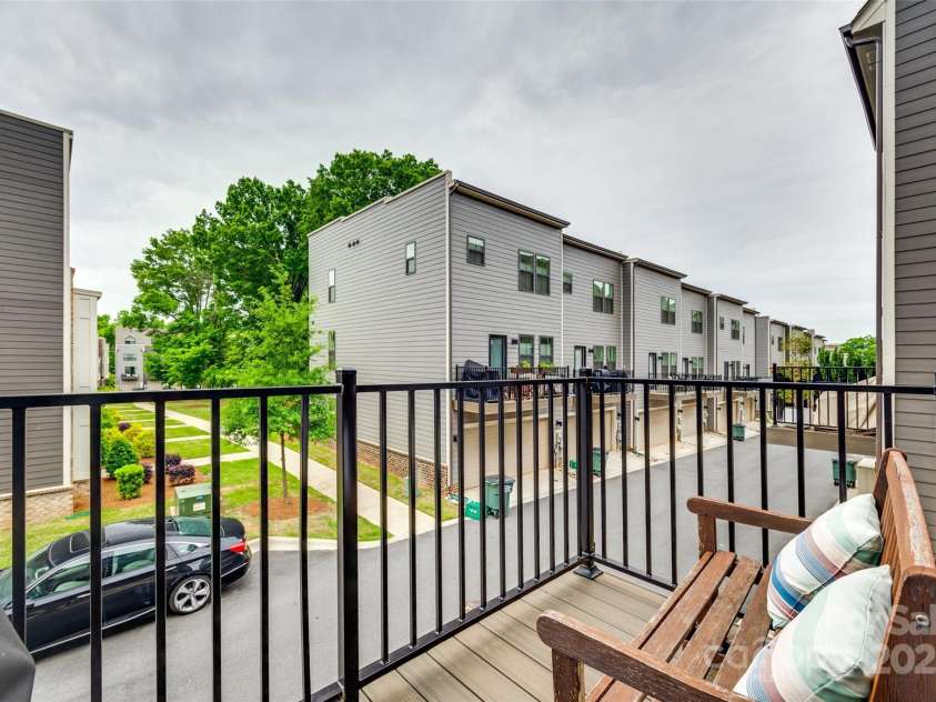 556 Billingsley Road, Charlotte, NC 28211.  MLS# CAR4255590, YatesRealty ID 14219. 