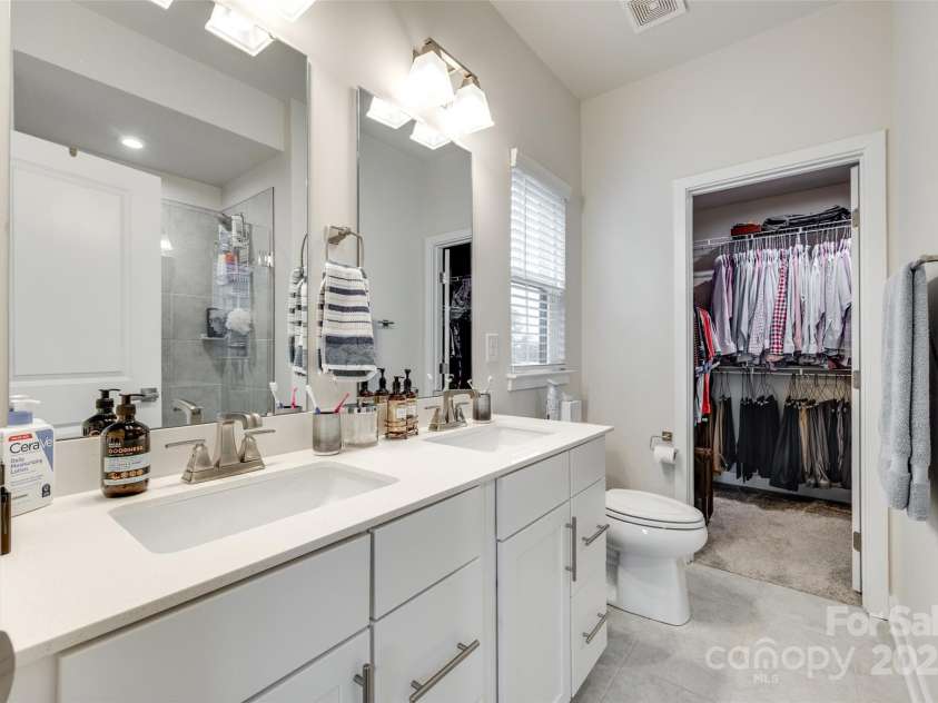 556 Billingsley Road, Charlotte, NC 28211.  MLS# CAR4255590, YatesRealty ID 14219. 
