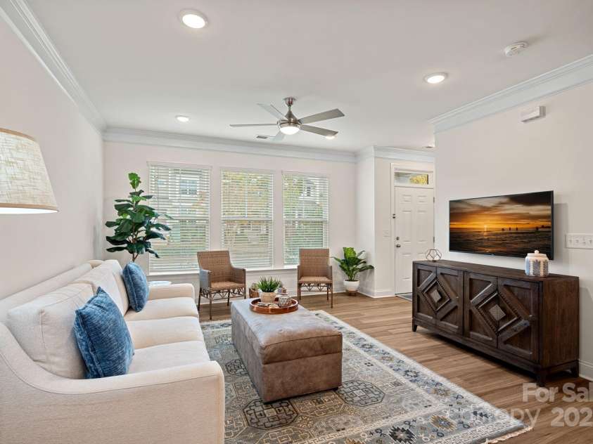 208 Waterlynn Ridge Road, Mooresville, NC 28117.  MLS# CAR4199970, YatesRealty ID 1422. Family Room