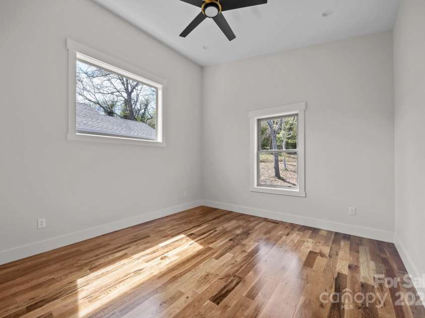 91 Glendale Avenue, Asheville, NC 28803.  MLS# CAR4233541, YatesRealty ID 1422. 