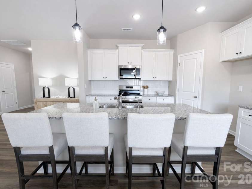 117 Pinnacle Crossing, Shelby, NC 28152.  MLS# CAR4373097, YatesRealty ID 14220. 