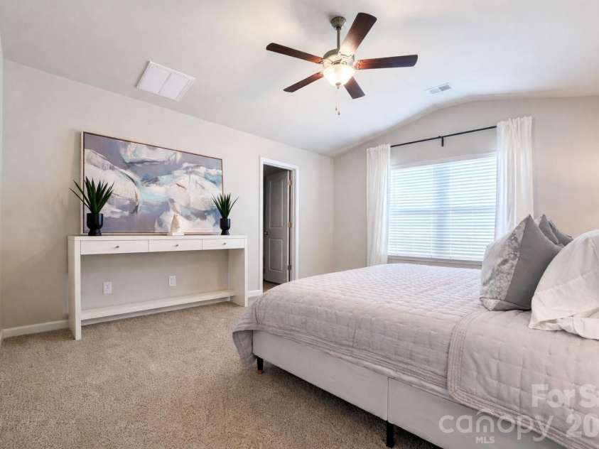 117 Pinnacle Crossing, Shelby, NC 28152.  MLS# CAR4373097, YatesRealty ID 14220. 
