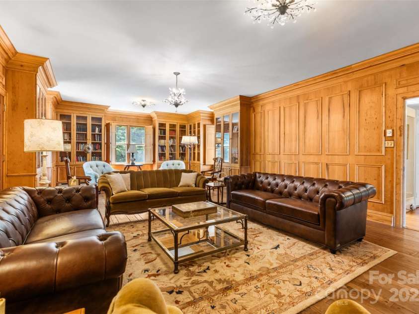 1233 General Hoke Drive, Lincolnton, NC 28092.  MLS# CAR4243135, YatesRealty ID 14221. 