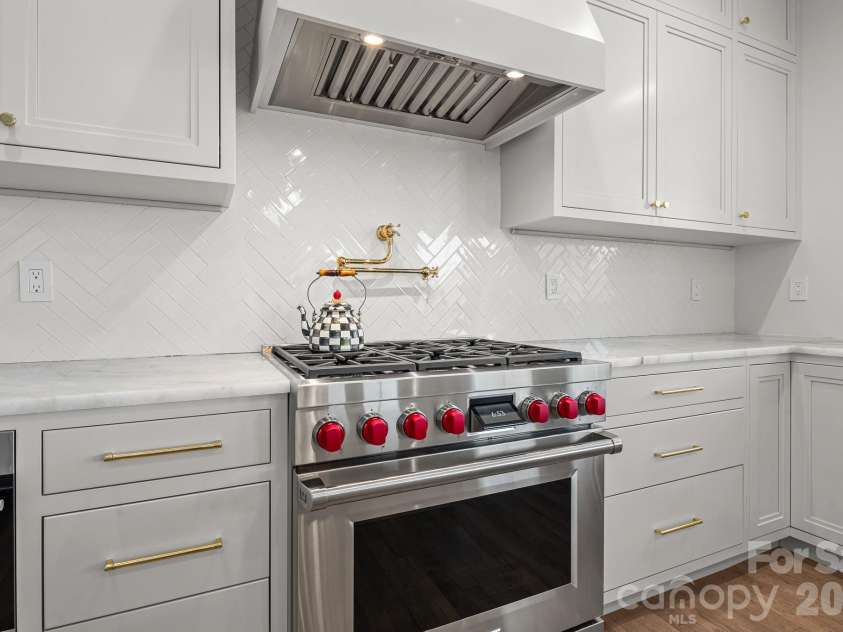 54 Mountain Shadows Drive, Leicester, NC 28748.  MLS# CAR4372066, YatesRealty ID 14224. 