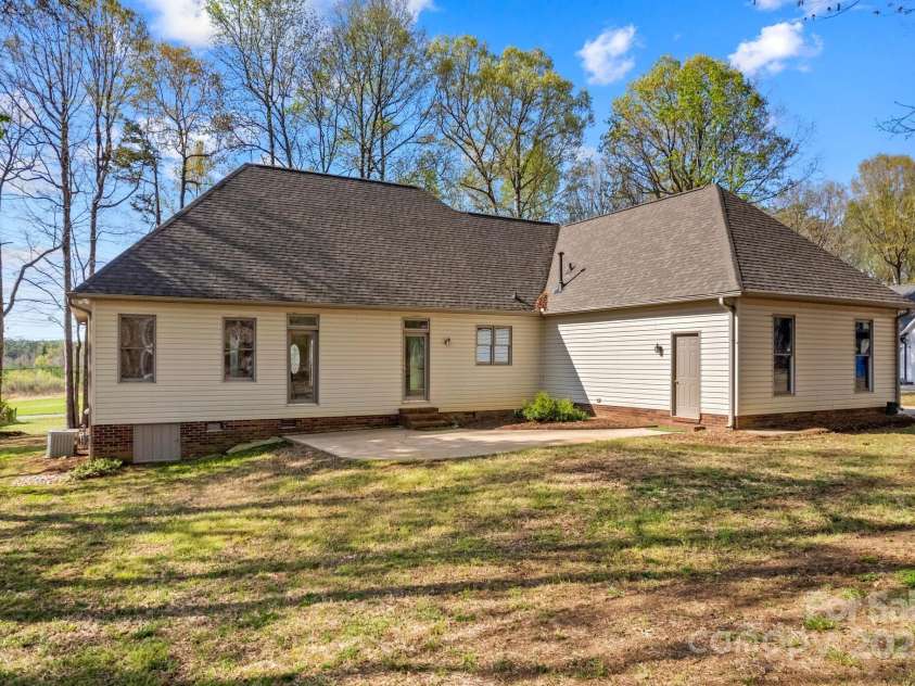 620 St Lukes Church Road, Salisbury, NC 28146.  MLS# CAR4240398, YatesRealty ID 14224. 