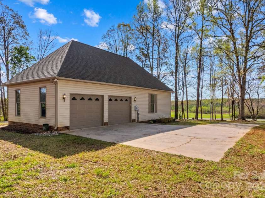 620 St Lukes Church Road, Salisbury, NC 28146.  MLS# CAR4240398, YatesRealty ID 14224. 