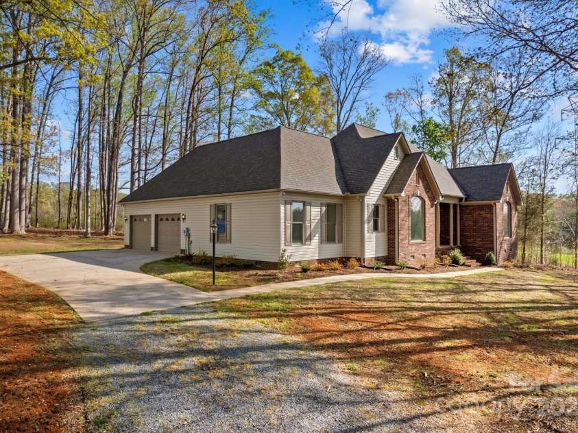 620 St Lukes Church Road, Salisbury, NC 28146.  MLS# CAR4240398, YatesRealty ID 14224. 