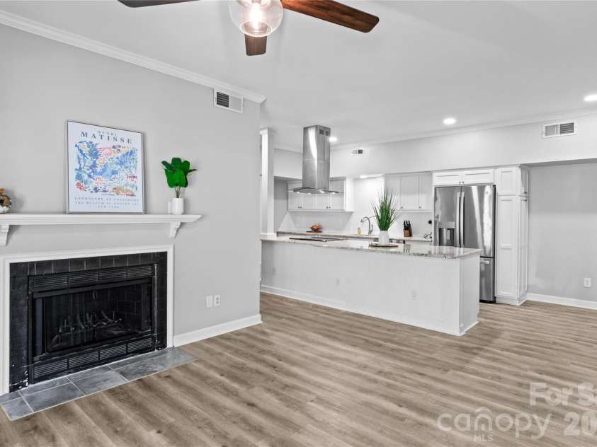 376 Meadows Circle, Winston Salem, NC 27104.  MLS# CAR4373214, YatesRealty ID 14225. 