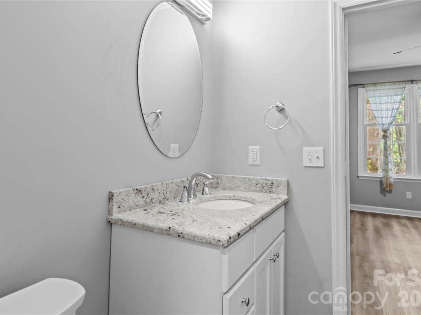 376 Meadows Circle, Winston Salem, NC 27104.  MLS# CAR4373214, YatesRealty ID 14225. 