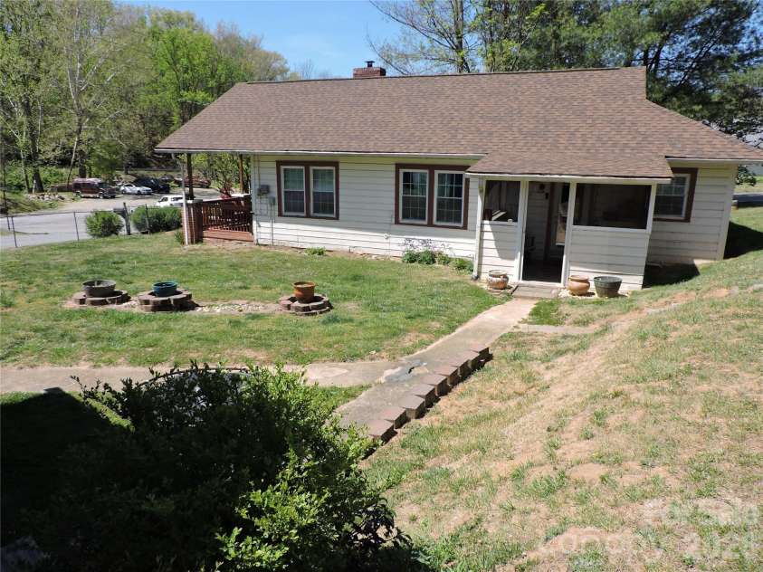 4 Carter Road, Weaverville, NC 28787.  MLS# CAR4373201, YatesRealty ID 14227. 
