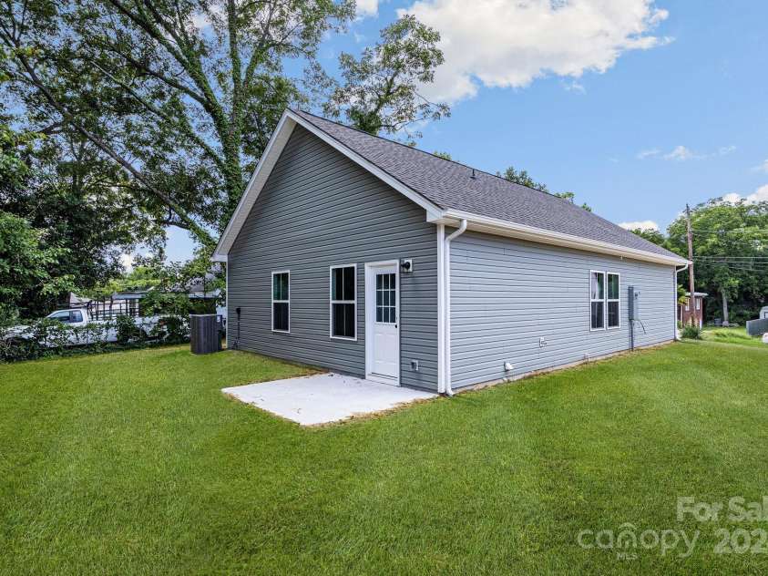 920 Holmes Street, Salisbury, NC 28144.  MLS# CAR4177321, YatesRealty ID 14227. 