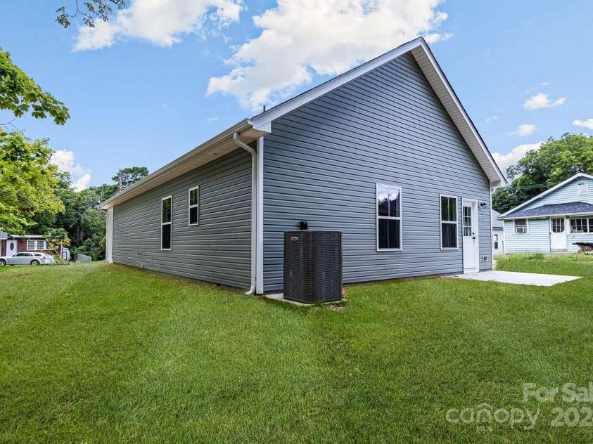 920 Holmes Street, Salisbury, NC 28144.  MLS# CAR4177321, YatesRealty ID 14227. 